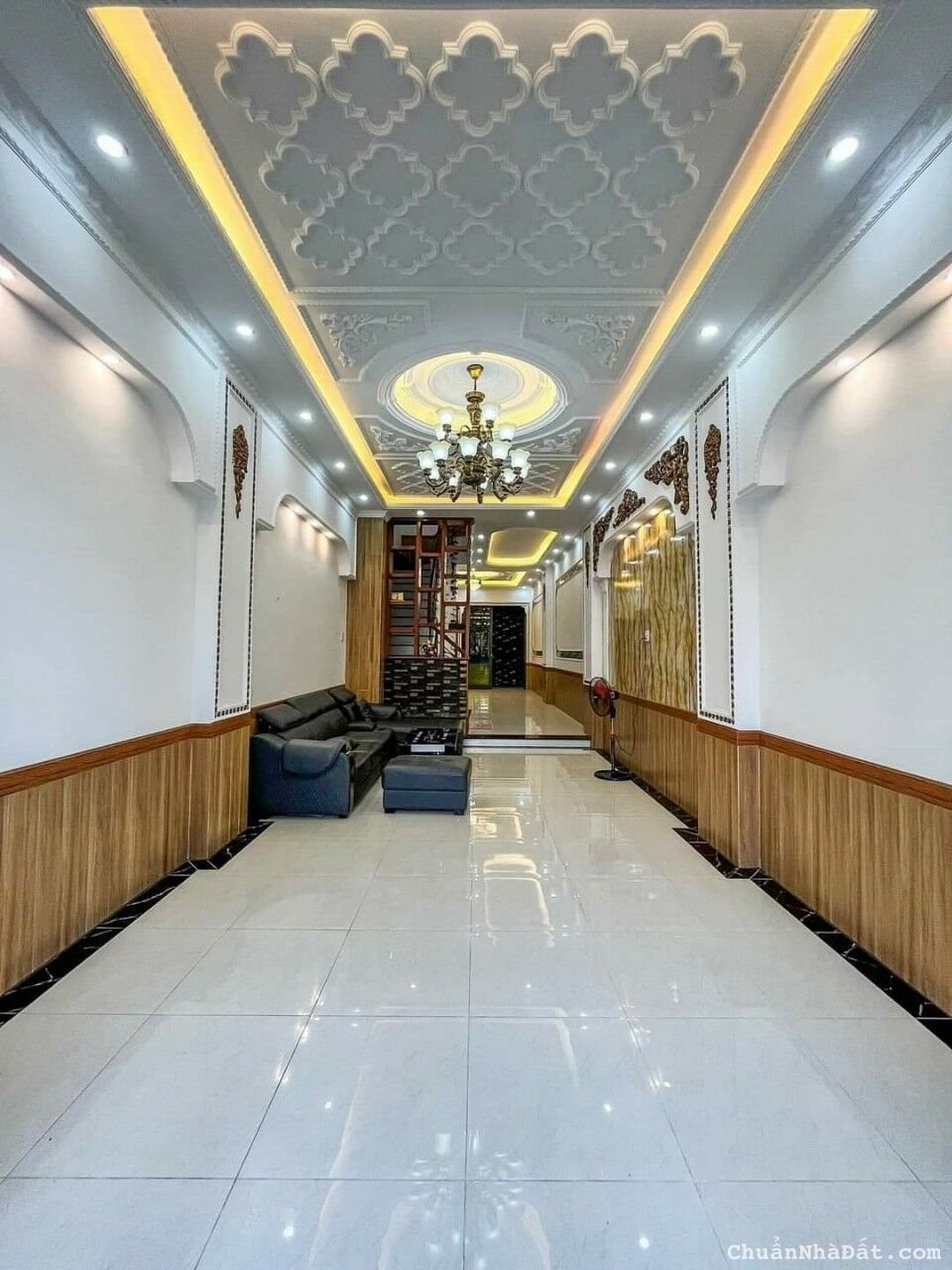 CHỦ NGỘP ! Giảm ngay 800 triệu... GIÁ BÁN MỚI CÒN LẠI KHÁ RẺ chỉ 10 TỶ