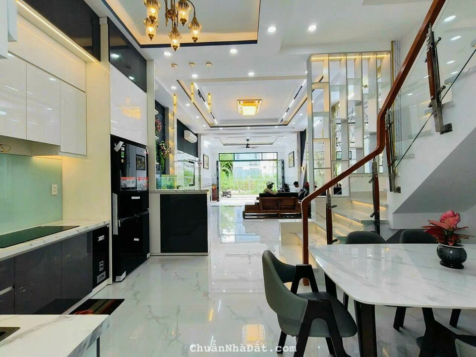 Bán Nhà Phố KDC Green Riverside Huỳnh Tấn Phát Nhà Bè DTSD 240m2 chỉ 7.9 tỷ. Lh:0789550123