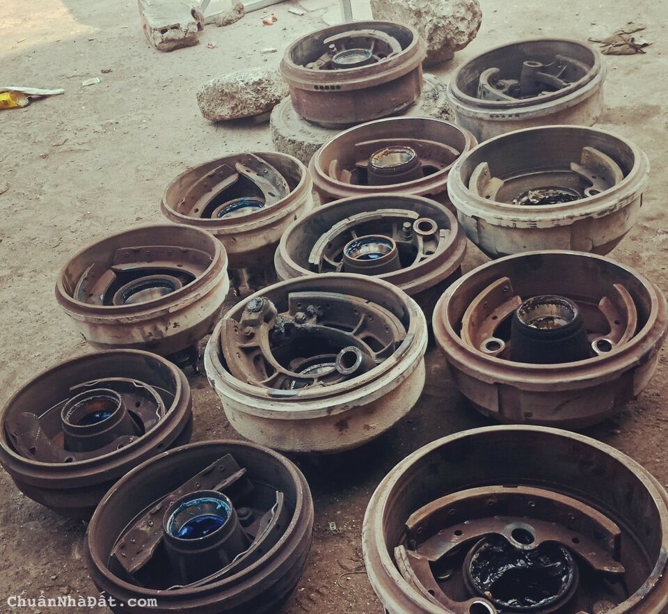 Cần tuyển Thợ chuyên về gia công đồ món của Xe Oto và Xe Cơ Giới làm tại Bình Dương. Lh:0977505168