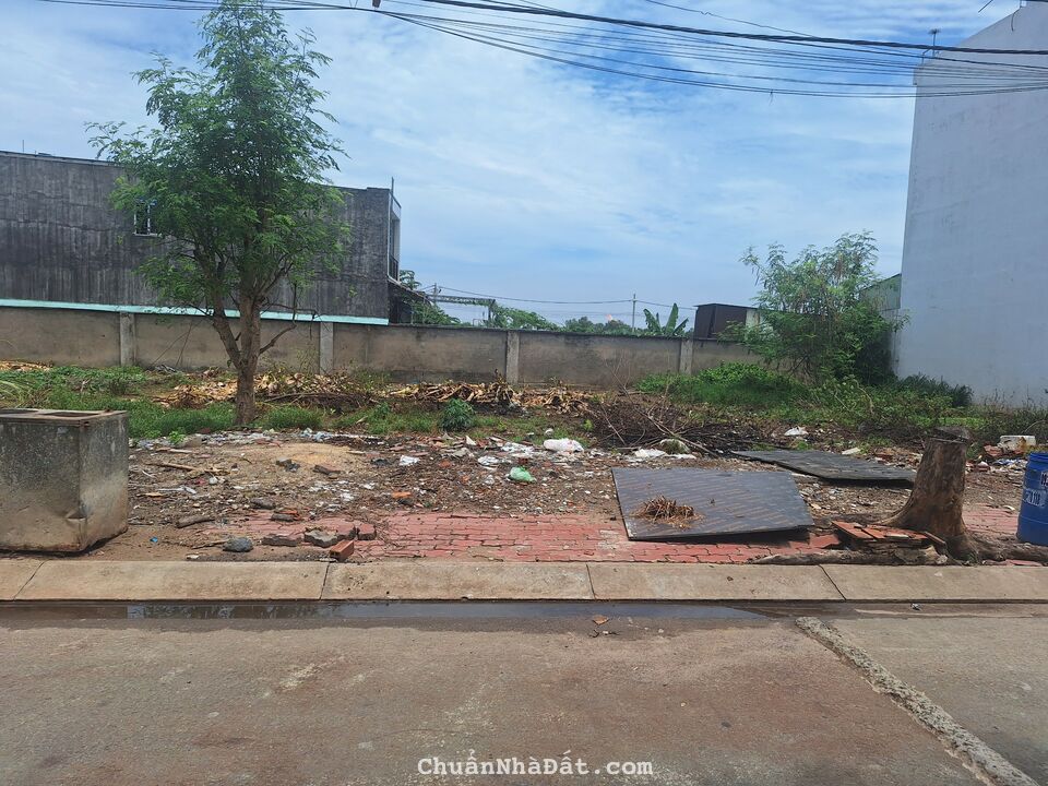 **HOT: CĐT THANH LÝ NHÀ LIỀN KỀ KHU DÂN CƯ ĐỒNG DANH, VĨNH LỘC A**
