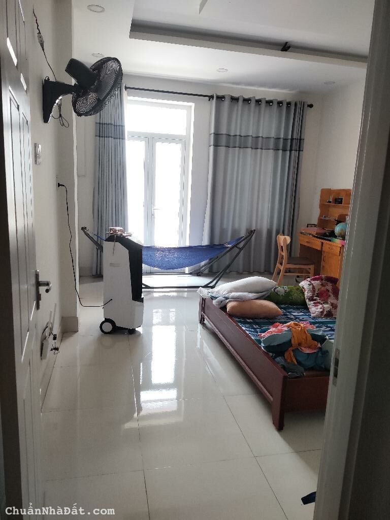 Bán nhà 3T mới đẹp cạnh Gò Cát, Phú Hữu, Quận 9,65m2, HXH, hoàn công, chỉ 6 tỷ Bán nhà 3T mới đẹp cạnh Gò Cát, Phú Hữu, Quận 9,65m2, HXH, hoàn công, chỉ 6 tỷ