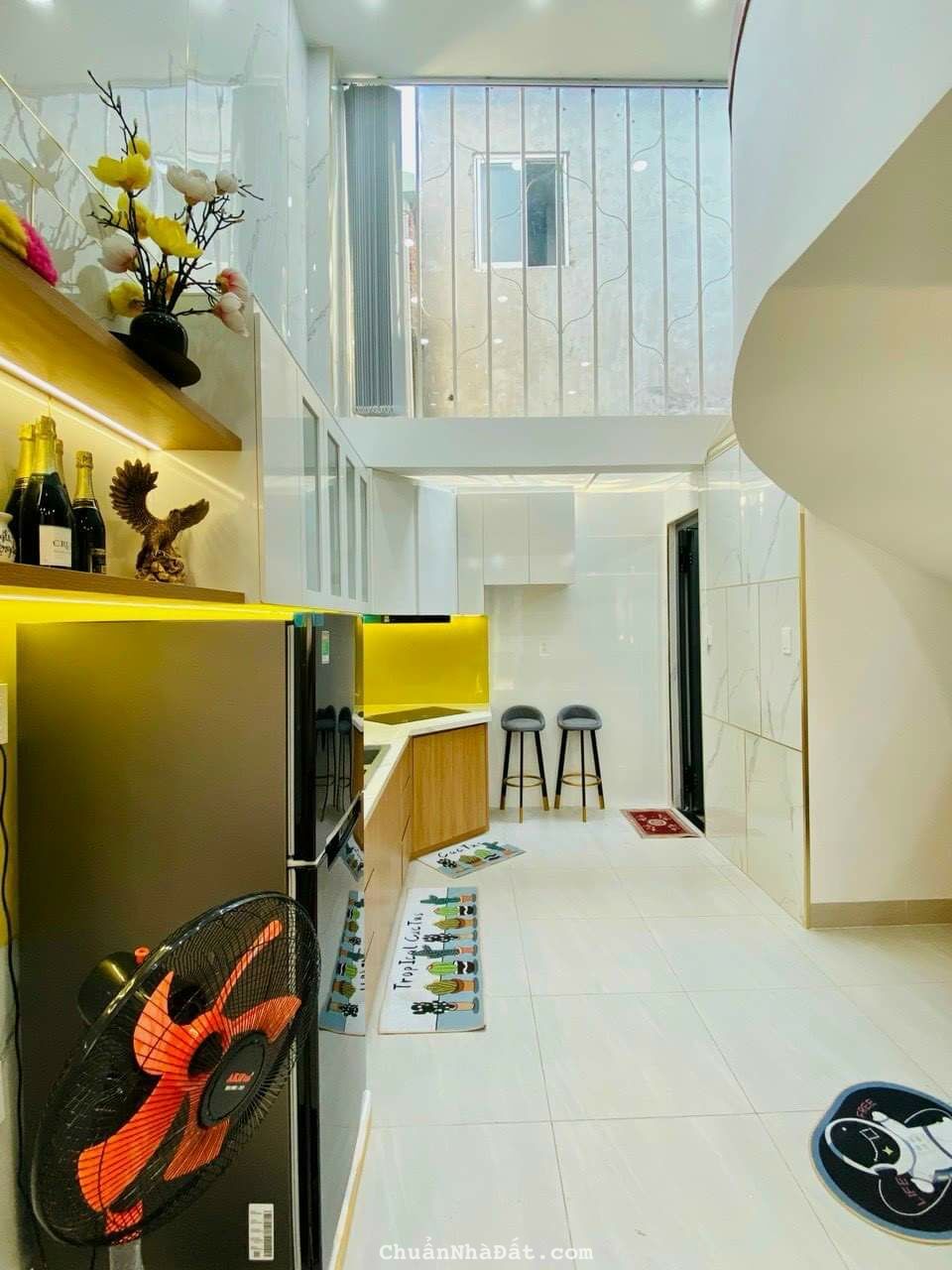 Sở hữu ngay căn nhà 37m2 Nguyễn Thiện Thuật, P1, Q3 giá chỉ 2 tỷ 450. Sổ hồng riêng, hoàn công đủ. Sở hữu ngay căn nhà 37m2 Nguyễn Thiện Thuật, P1, Q3 giá chỉ 2 tỷ 450. Sổ hồng riêng, hoàn công đủ.