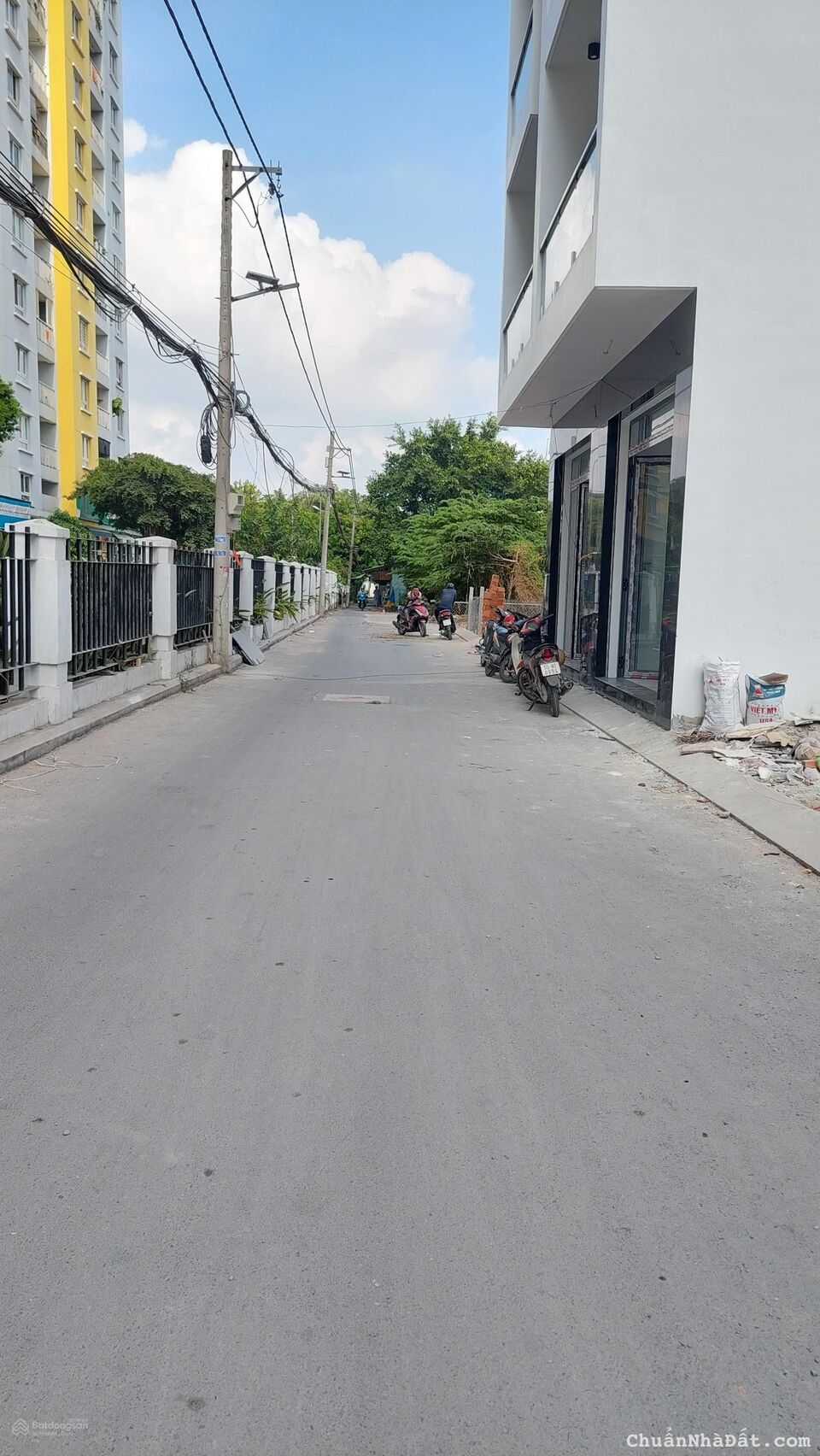 Chính chủ ký gửi bán gấp 52m2 giá 3 tỷ 200 An Dương Vương, Q8. Sổ hồng riêng, đường nhựa 10 m.