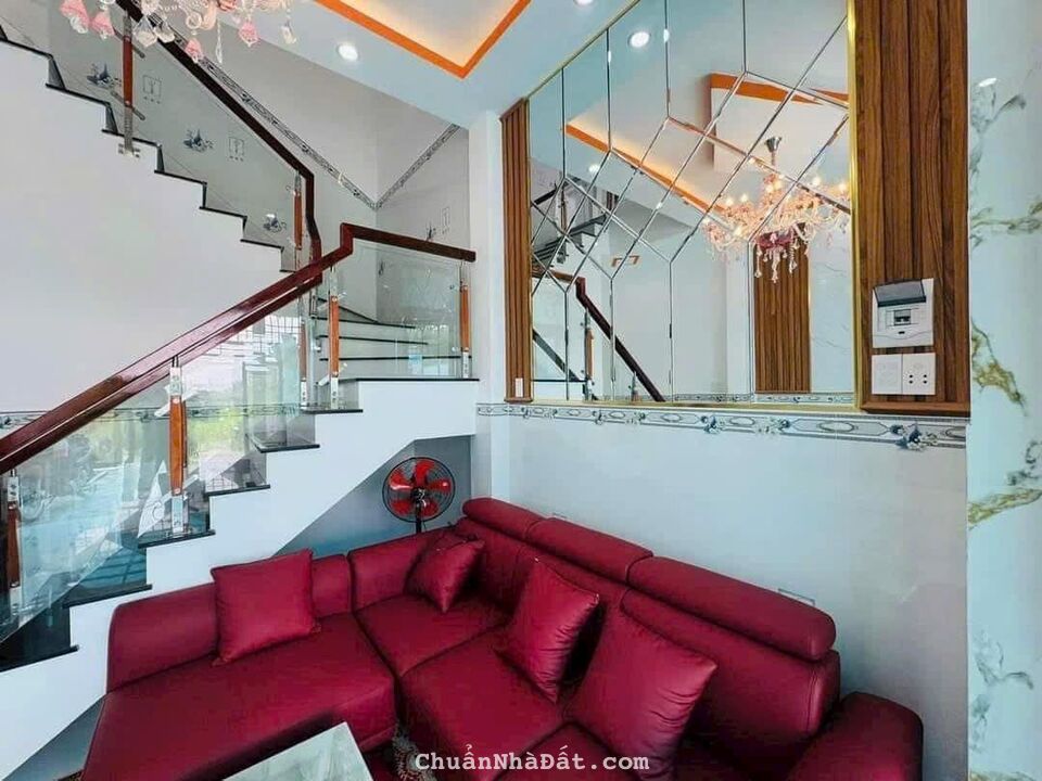 Bán nhà MT đường nhựa, 84m2, SHR, tặng Full nội thất Bán nhà MT đường nhựa, 84m2, SHR, tặng Full nội thất