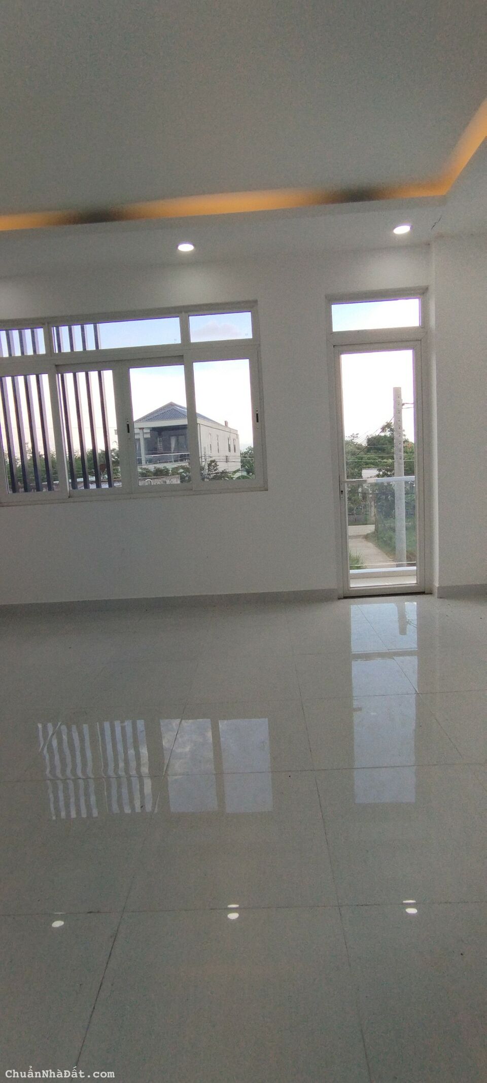 BÁN NHÀ 1 LẦU HẺM XE TẢI NGAY NGÃ BA TÂN KIM. 93M2, SHR, CHỈ 1 TỶ 5 CÓ TL