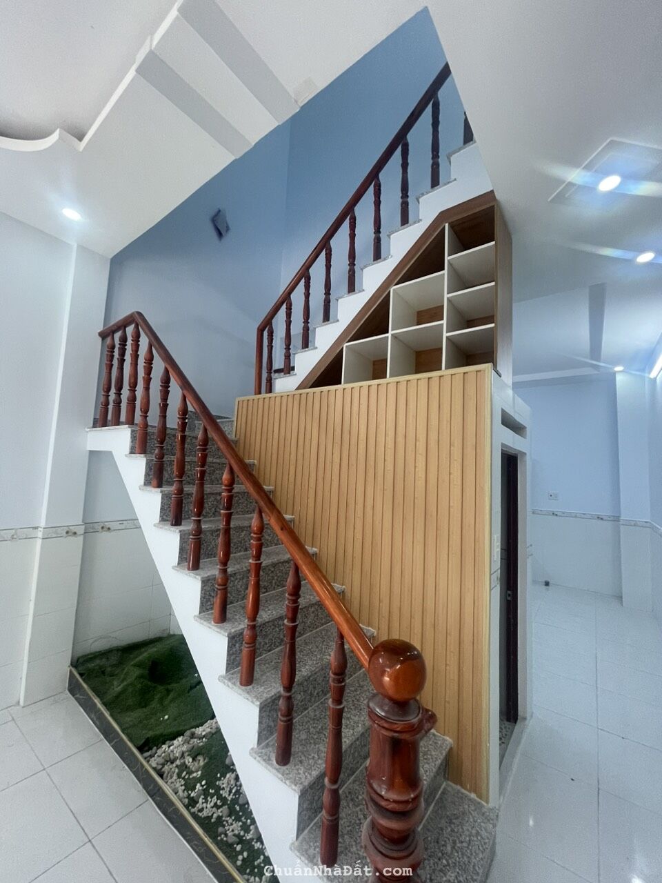 NHÀ Ở GIÁ RẺ - SHR - CHỈ 1 TỶ 2 CÓ TL,Xe Tải đỗ cửa.