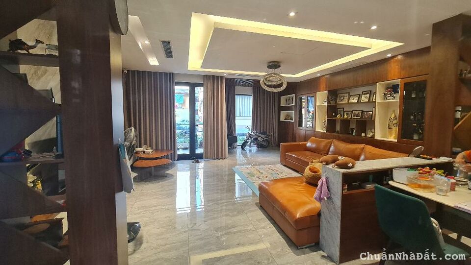 BÁ.N NHÀ ĐẸP PHỐ CHÙA LÁNG 122M2, 5 TẦNG, MẶT TIỀN 7.5M GẦN HỒ