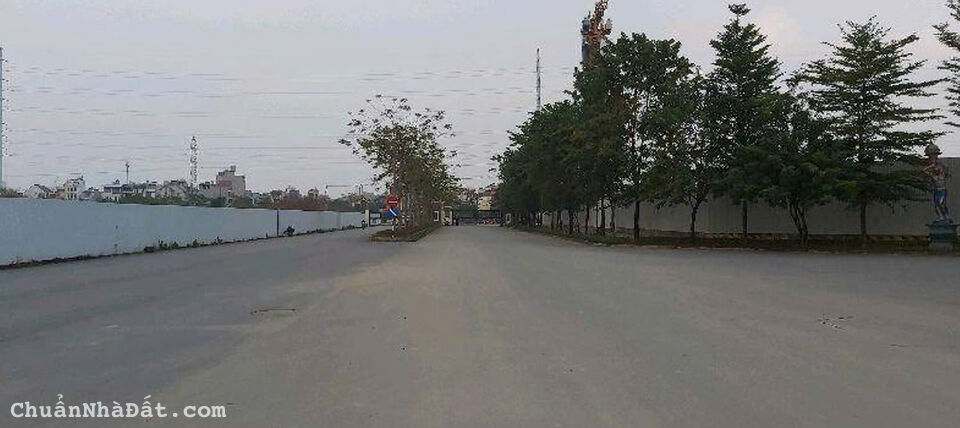 Đất thổ cư mặt đường 7.5m vỉa hè 3m DT228 m2 MT 12m An Dương Vương Phú Thượng Tây Hồ giá 44 tỷ 5 Đất thổ cư mặt đường 7.5m vỉa hè 3m DT228 m2 MT 12m An Dương Vương Phú Thượng Tây Hồ giá 44 tỷ 5