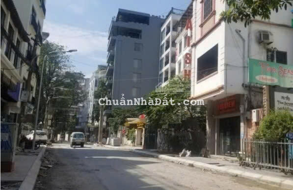 Bán gấp 190m2, Tô Ngọc Vân, Tây Hồ, mặt tiền 10m, ô tô vào nhà