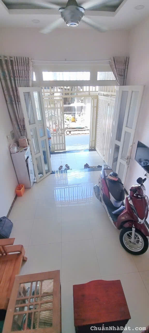 BÁN NHÀ HẺM NHỰA 8m, TẠI ĐƯỜNG LÊ VĂN LƯƠNG ,Q7. GẦN 100M2 , GIÁ NHỈNH 8 TỶ.