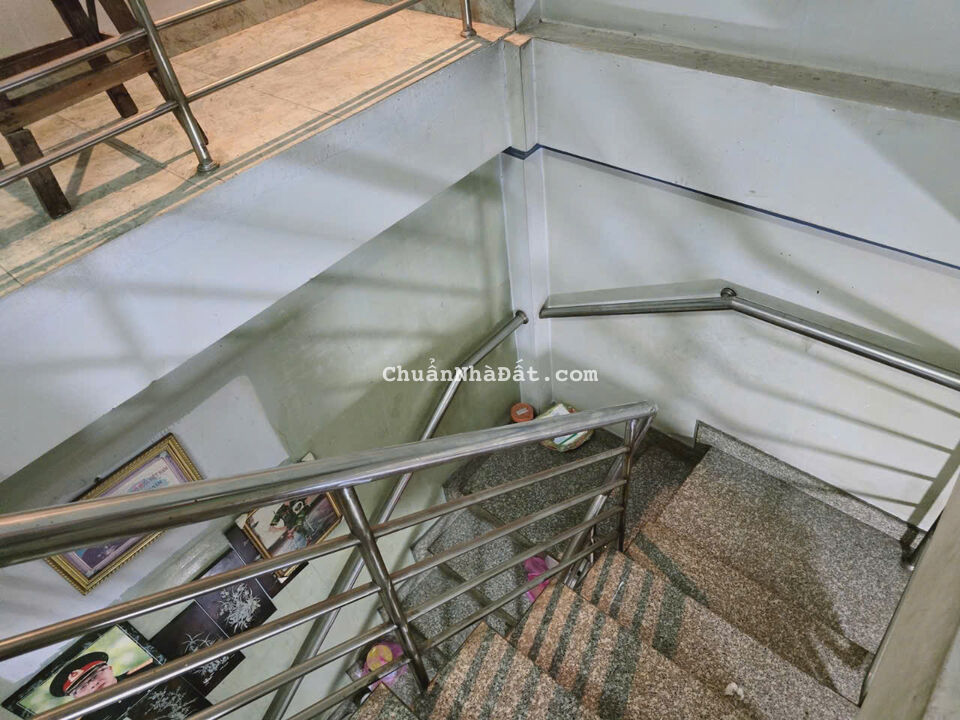 BÁN ĐẤT HƠN 200M2 TẶNG NHÀ HXH HUỲNH TẤN PHÁT ,QUẬN 7 ,GIÁ NHỈNH 7 TỶ.