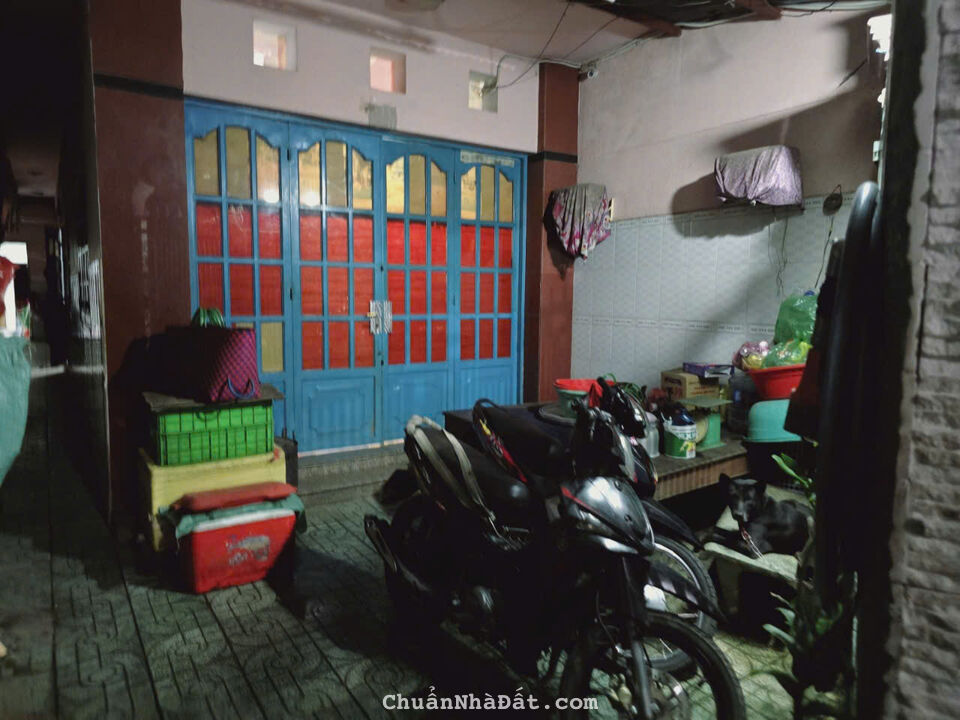 BÁN ĐẤT HƠN 200M2 TẶNG NHÀ HXH HUỲNH TẤN PHÁT ,QUẬN 7 ,GIÁ NHỈNH 7 TỶ.