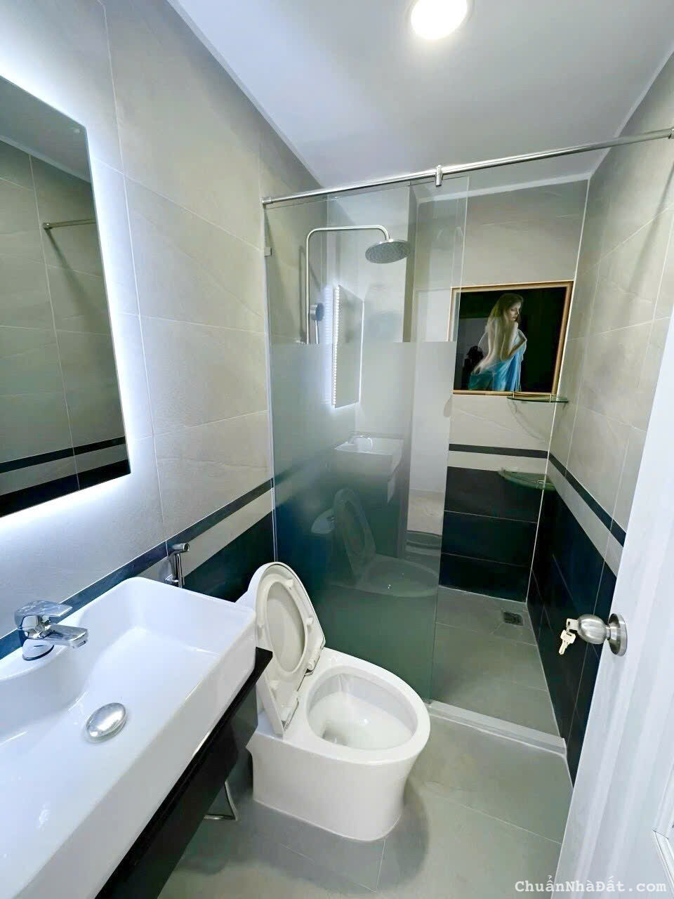 NGỘP BANK BÁN RẺ NHÀ TẠI PHƯỜNG PHÚ MỸ ,QUẬN 7 , 4 LẦU (4*16M) GIÁ 3TỶ XX* 