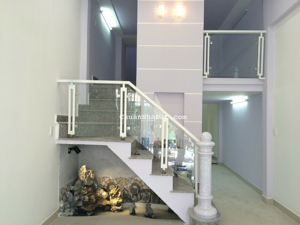 NHÀ ĐẸP HXH 68M2 TẠI LÊ VĂN LƯƠNG,Q7 , GIÁ NHỈNH 6 TỎI