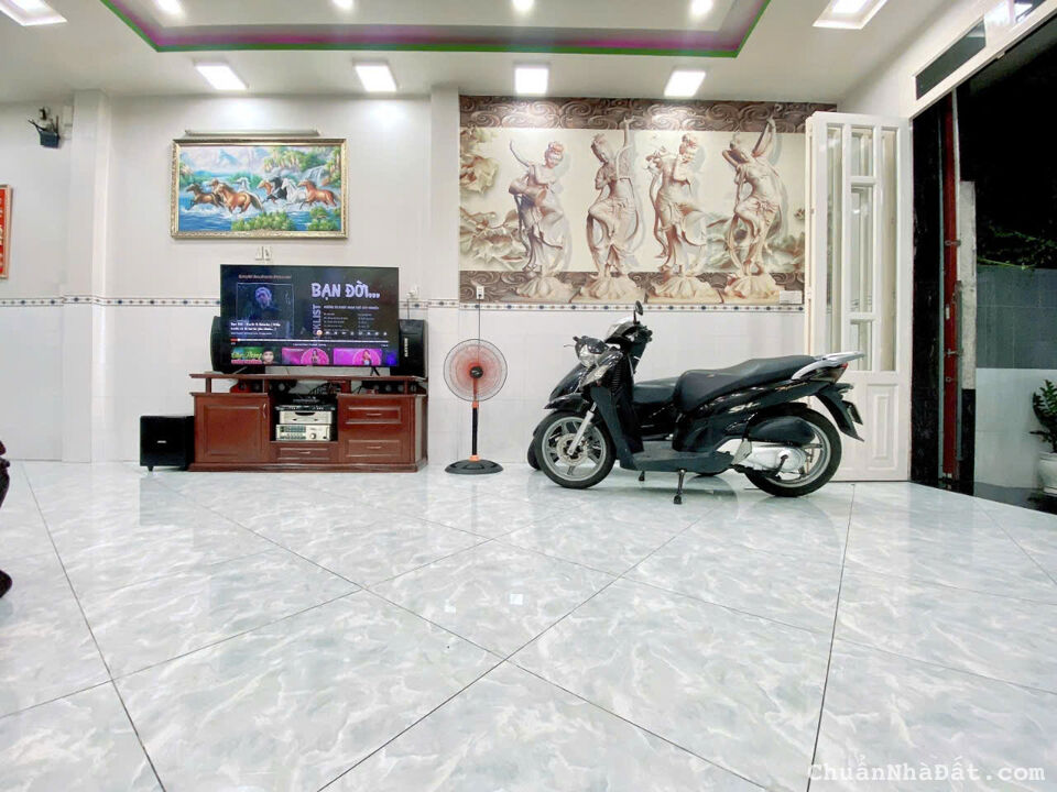 BÁN NHÀ ĐẸP HẺM OTO NGUYỄN HỮU THỌ,Q7 ,gần 100M2 - NHỈNH 6 TỶ. BÁN NHÀ ĐẸP HẺM OTO NGUYỄN HỮU THỌ,Q7 ,gần 100M2 - NHỈNH 6 TỶ.