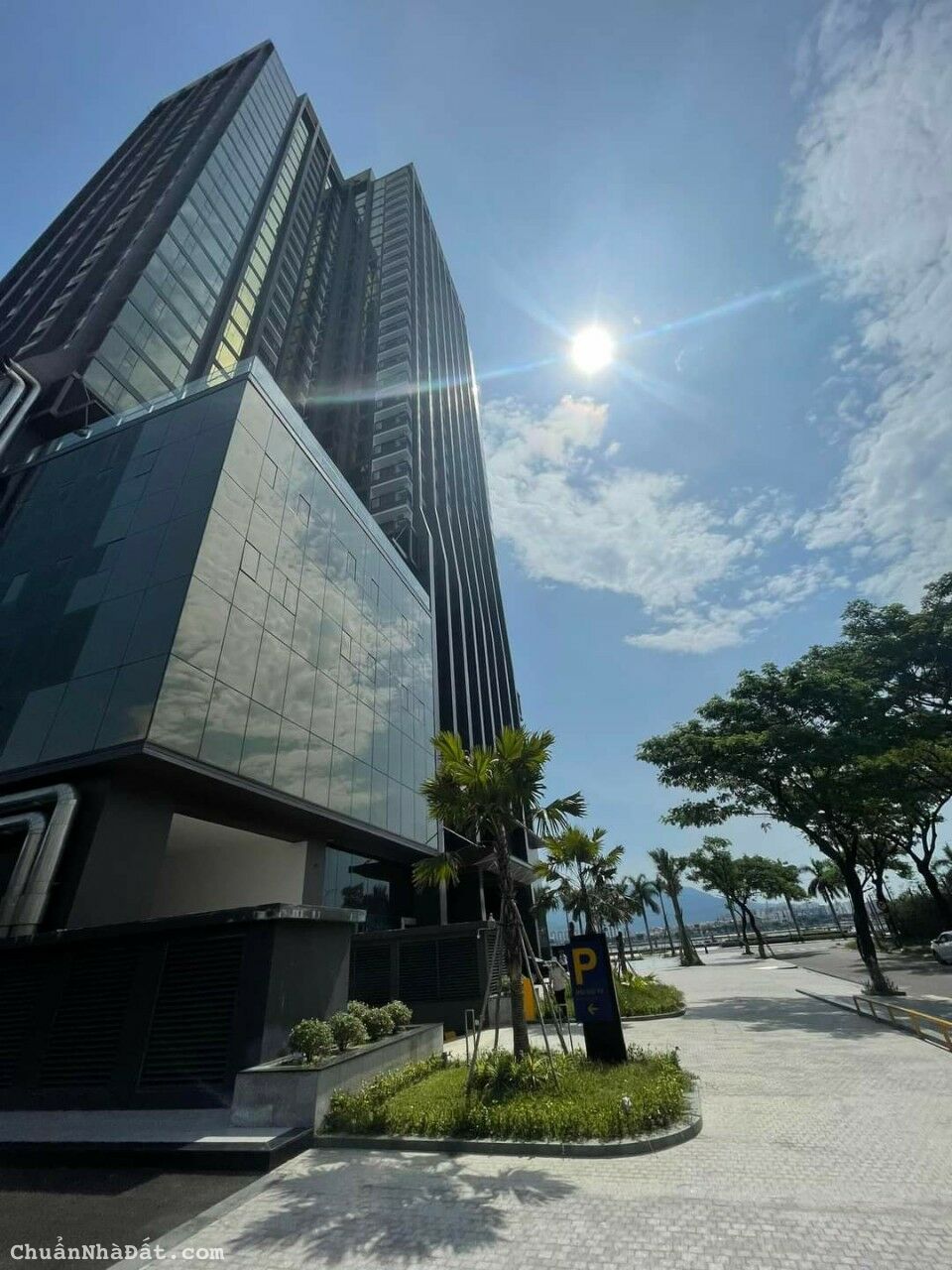 Căn hộ Risemount Sông Hàn 2PN, 68m², tầng cao, view sông