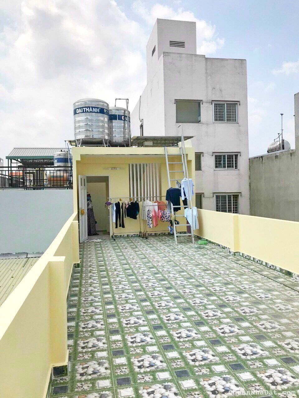 BÁN NHÀ 2 LẦU ĐS CHỢ TÂN MỸ. Q7 