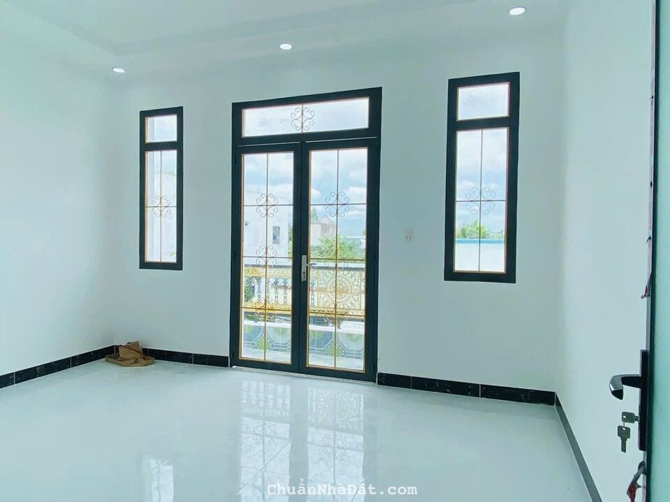 Cần Bán nhà riêng 1 trệt 1 lầu ngay sau lưng chợ Bình Chánh