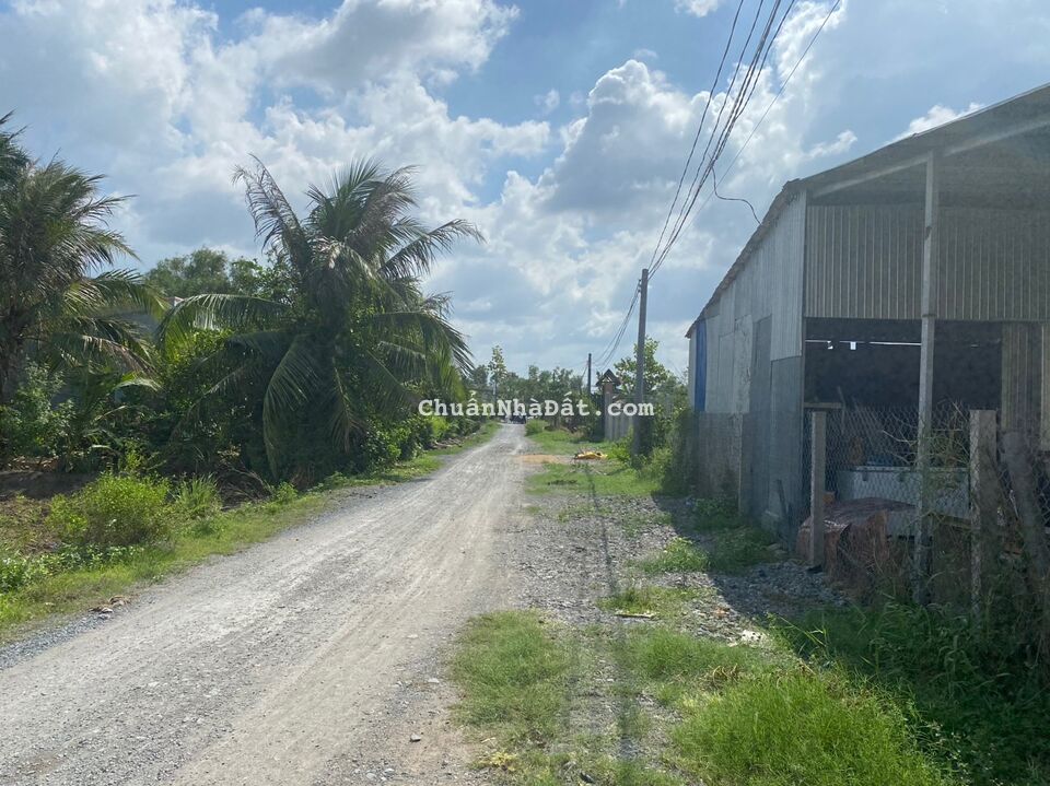 Chính chủ cần bán lô đất ngộp 300m2,đường nhựa 10m khu vực đường 19/5 Giá 3tỷ6