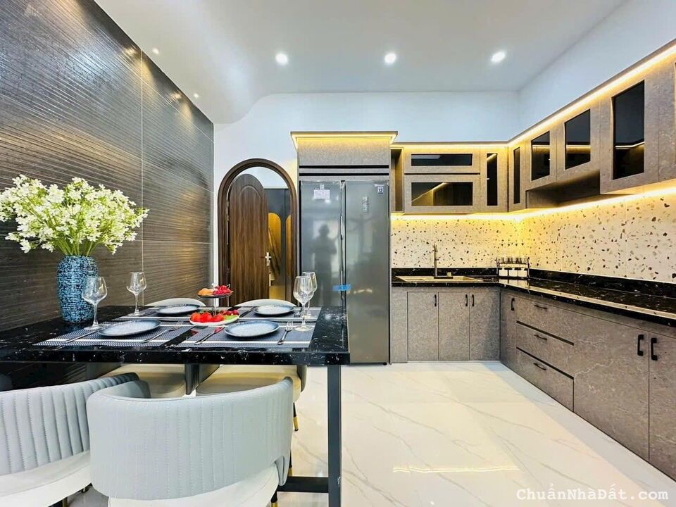 Cần bán gấp trả nợ nhà gần bên Emart giá hữu nghị