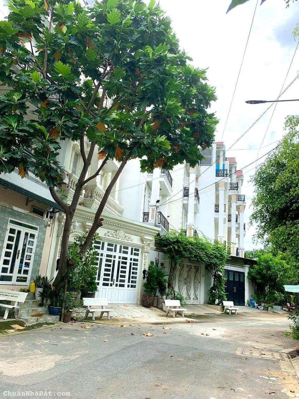 Cần bán gấp nhà trả nợ 80m2 Phạm Văn Đồng 