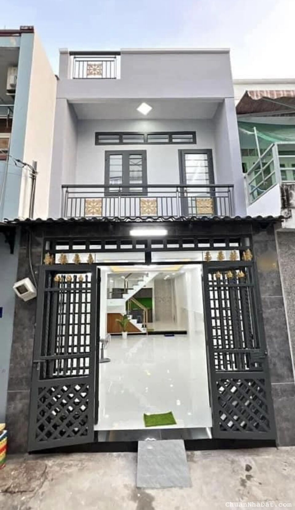 Chính chủ kẹt tiền bán gấp căn nhà mặt tiền 80m2