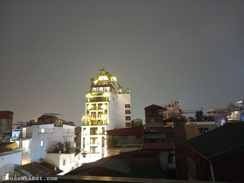 Bán nhà mặt phố cổ Mã Mây, Hoàn Kiếm, mặt tiền lý tưởng 5,2m, khách sạn, kinh doanh đa ngành