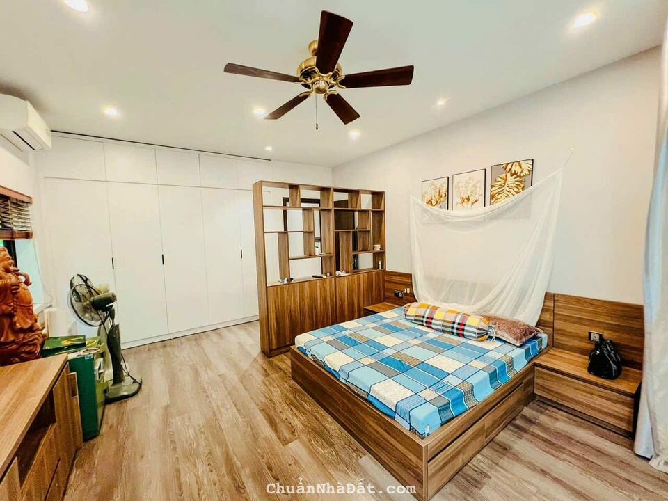 Bán Nhà Đường Hoàng Sâm, Quận Cầu Giấy, Diện Tích 34M, Mặt Tiền 4M, Gần Starlake Tây Hồ Tây. 