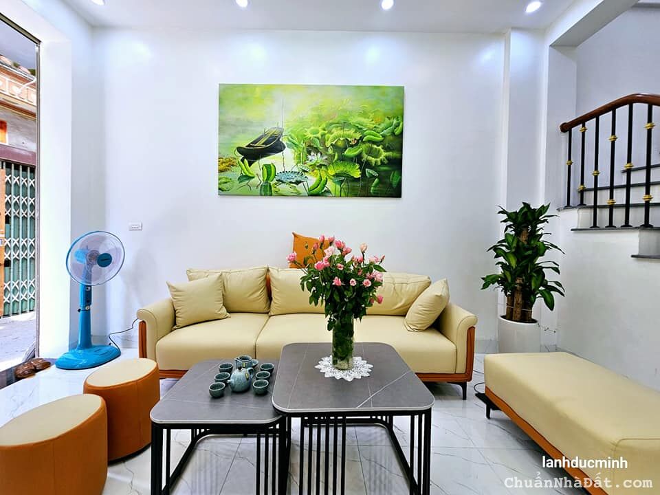 Bán Nhà Phố Đi Bộ Trịnh Công Sơn, Tây Hồ, 4 Tầng, Mặt Tiền 4m. Gần Lotte Lạc Long Quân Bán Nhà Phố Đi Bộ Trịnh Công Sơn, Tây Hồ, 4 Tầng, Mặt Tiền 4m. Gần Lotte Lạc Long Quân