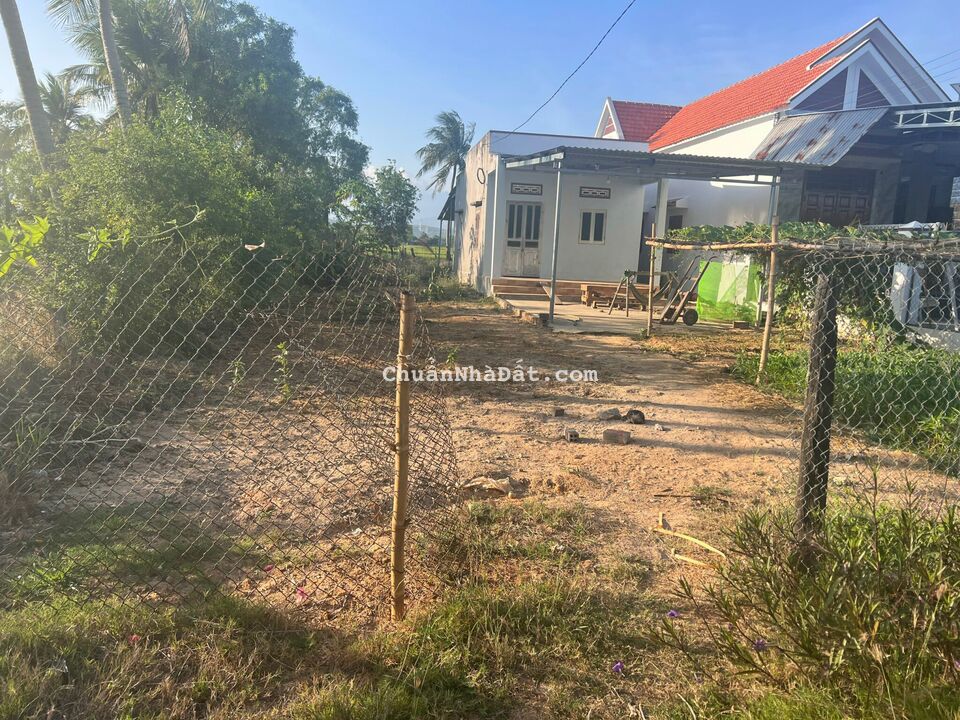 Bán đất gần chợ Lạc An, thuộc thôn Lạc An, Ninh Thọ, Ninh Hoà thuộc quy hoạch kinh tế Vân Phong