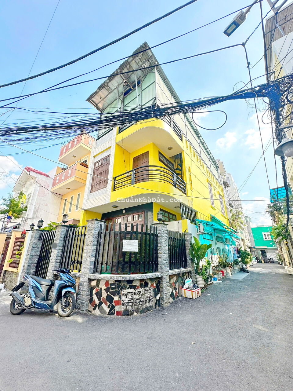 Bán nhanh dãy trọ 10x16 góc HXH Huỳnh Tấn Phát Quận 7