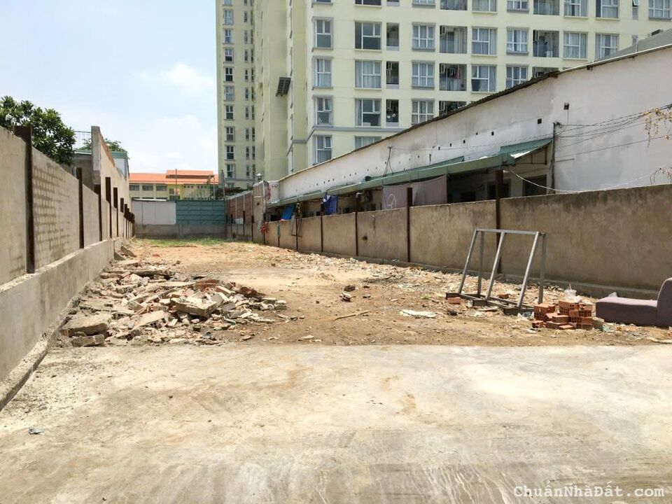 Bán lô đất 450m2 Mặt tiền Nguyễn Thị Thập Q7