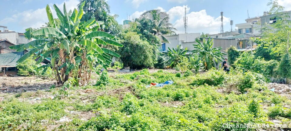 Giá rẻ bất ngờ - Bán gấp lô đất Lê Văn Lương Quận 7