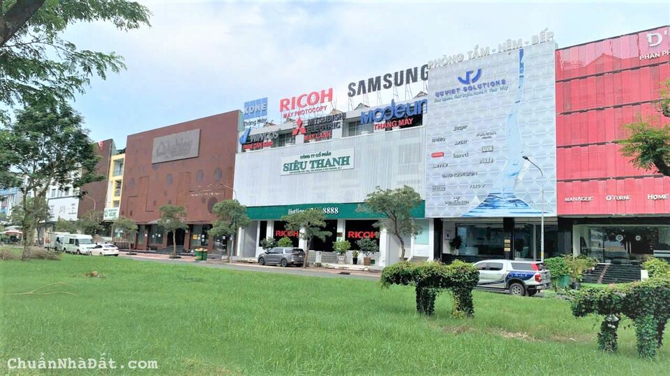 Tòa nhà MT số A15-16-17-18-19 Nguyễn Hữu Thọ Q7 DT 500m² giá 17.500$/th