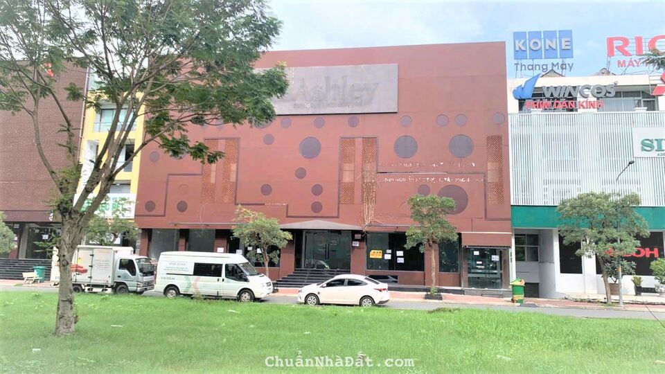 Tòa nhà MT số A15-16-17-18-19 Nguyễn Hữu Thọ Q7 DT 500m² giá 17.500$/th