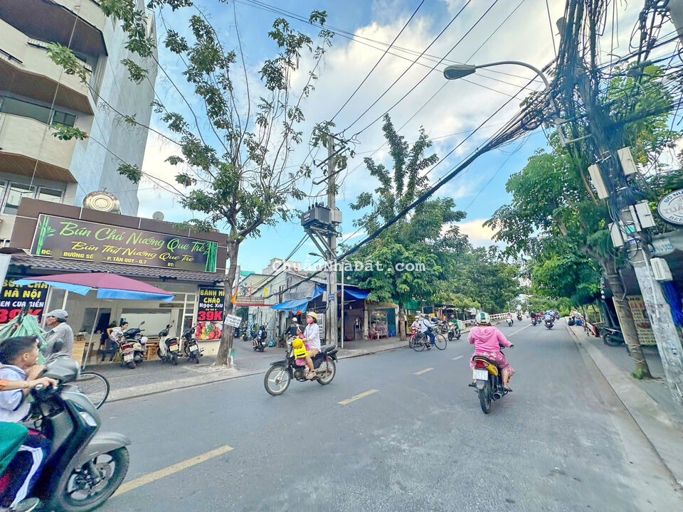 CHo thuê căn góc trệt lửng, sầm uất MT đường số Q7 - Giá thuê 35tr/th