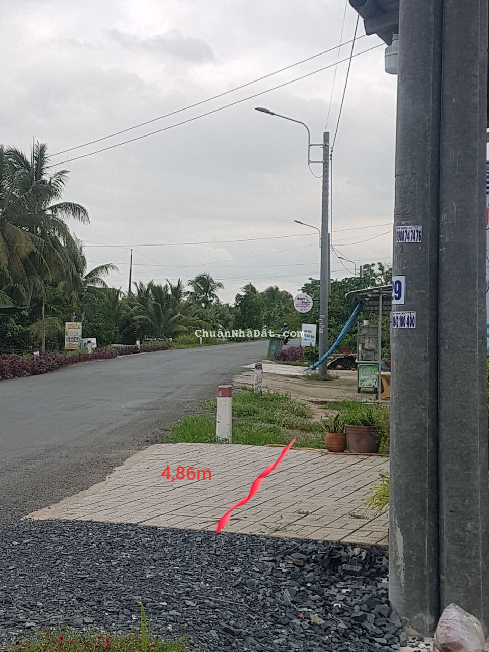 Đường tỉnh 909,mặt tiền 4,8m cách KCN Hòa Phú khoảng 6km thuận lợi kinh doanh ,định cư lâu dài