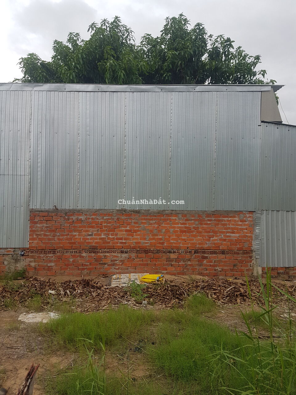 Đường tỉnh 909,mặt tiền 4,8m cách KCN Hòa Phú khoảng 6km thuận lợi kinh doanh ,định cư lâu dài