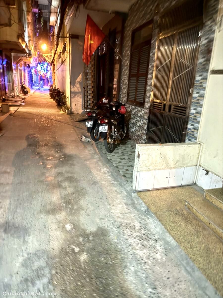 Mặt ngõ Chùa Bộc, kinh doanh, ngõ nông sát phố , nhà kiên cố 30m2 - 5 tầng