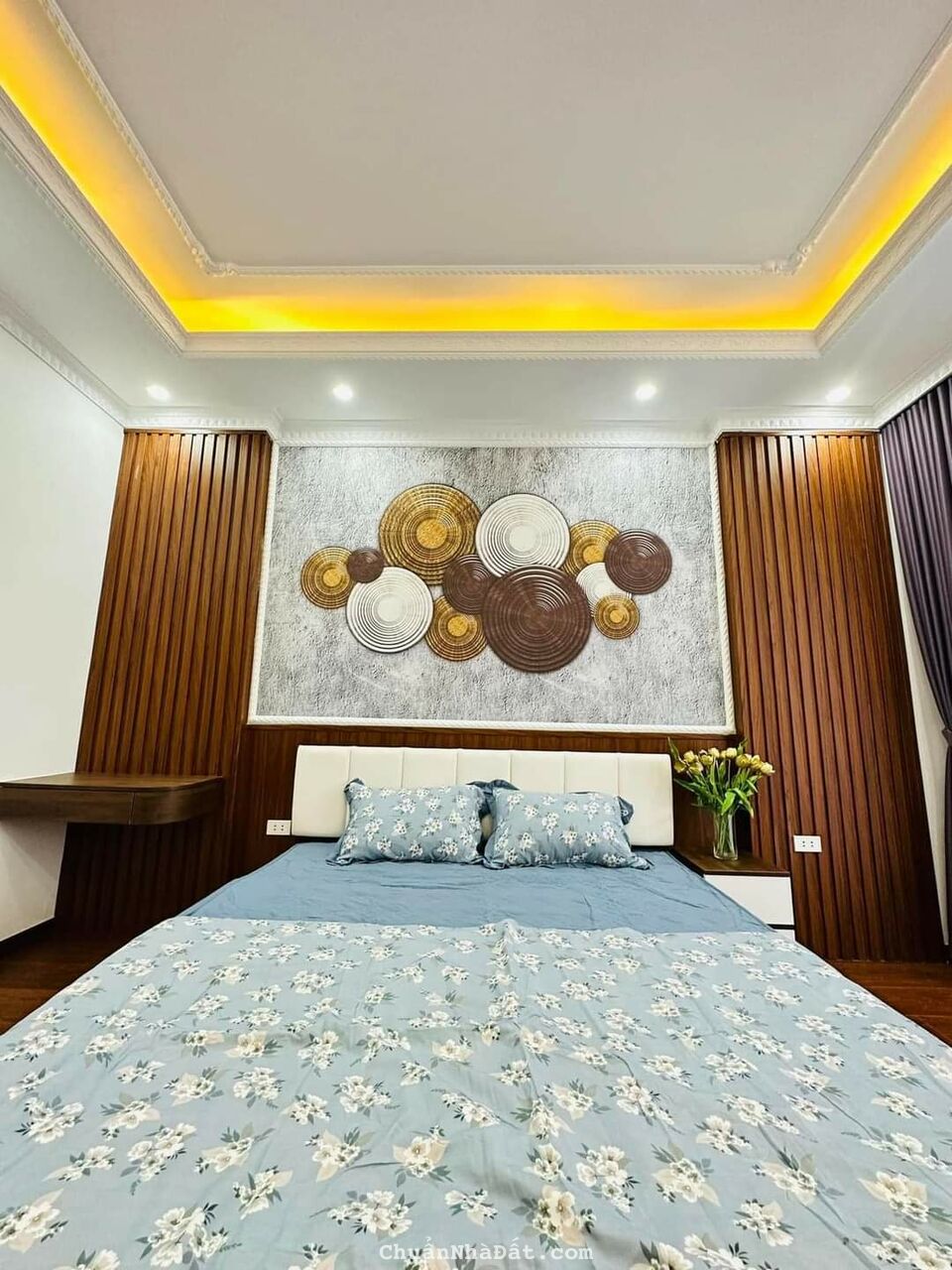 Vũ Tông Phan,50 ra phố , ngõ thông, ô tô đỗ, văn phòng, kinh doanh online
Vũ Tông Phan,50 ra phố , ngõ thông, ô tô đỗ, văn phòng, kinh doanh online