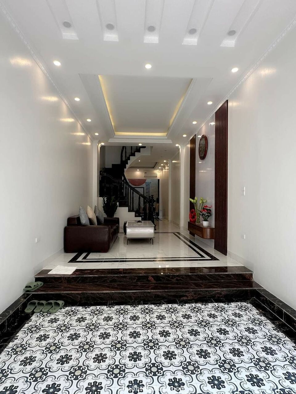 Bán nhà Phố Khương Trung - Thành Xuân - Nhà Đẹp Ở Ngay - 2 Thoáng - Ngõ Thông - Ô Tô ngay ngõ 

