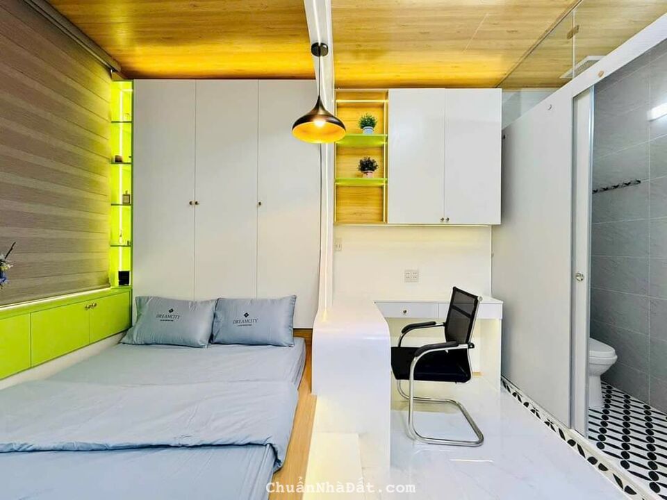 Nhà siêu mới tại chợ Bình Chánh cách QL 1A 100m.