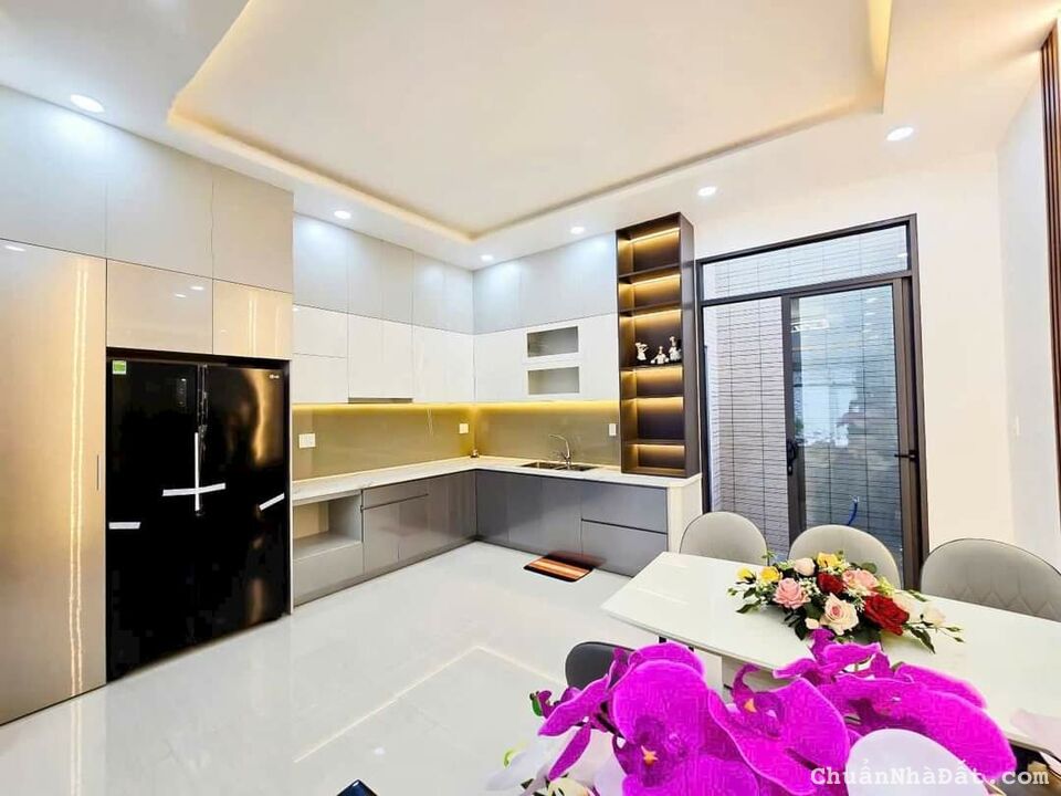 Nhà siêu đẹp tại chợ Bình Chánh chỉ 1 căn duy nhất-SHR