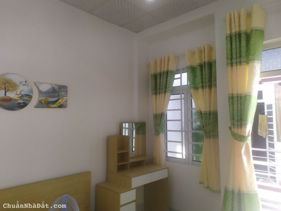 ĐÁO HẠN bán nhà  gần chợ Bình Chánh - Giá 850 triệu
