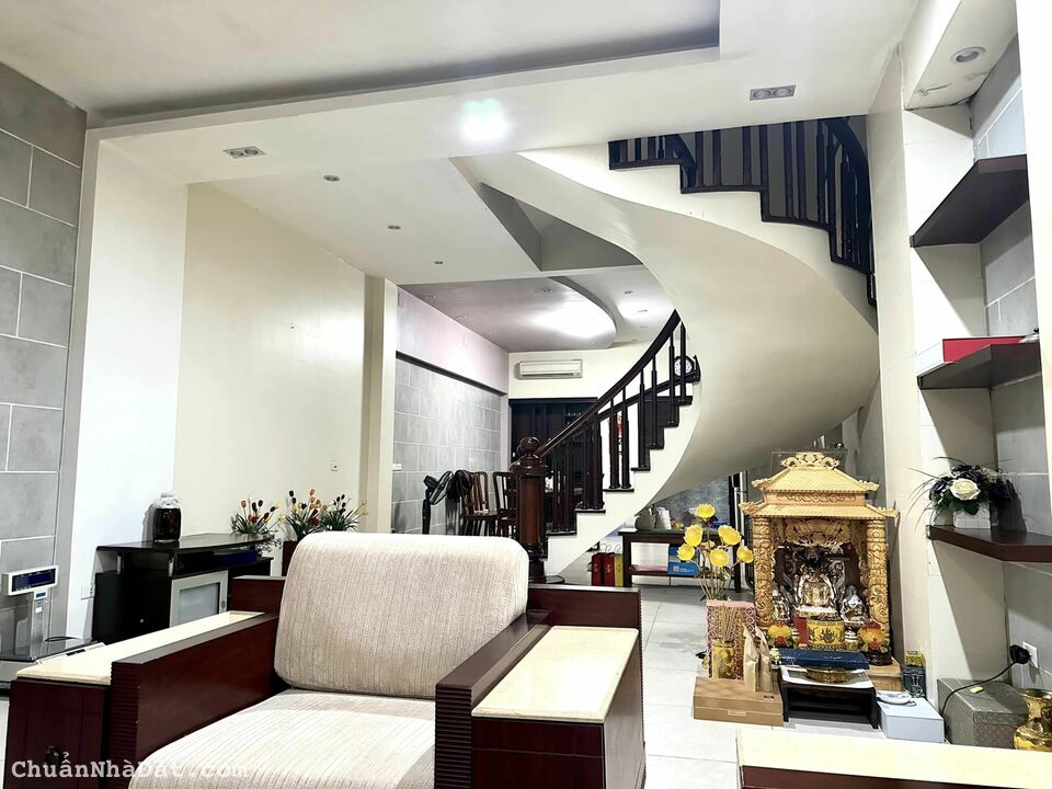 Bán nhà KĐT Đầm Trấu Hai Bà Trưng nhà siêu đẹp ngõ to gần phố KD 110M 5T MT 5m 18 tỷ LH 0865366599