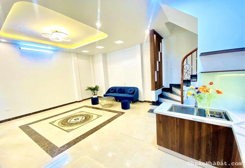 Bán nhà phố Trần Khát Trân Hai Bà Trưng nhà siêu đẹp ba gác chạy 40M 5T MT 6m 5tỷ LH 0865366599