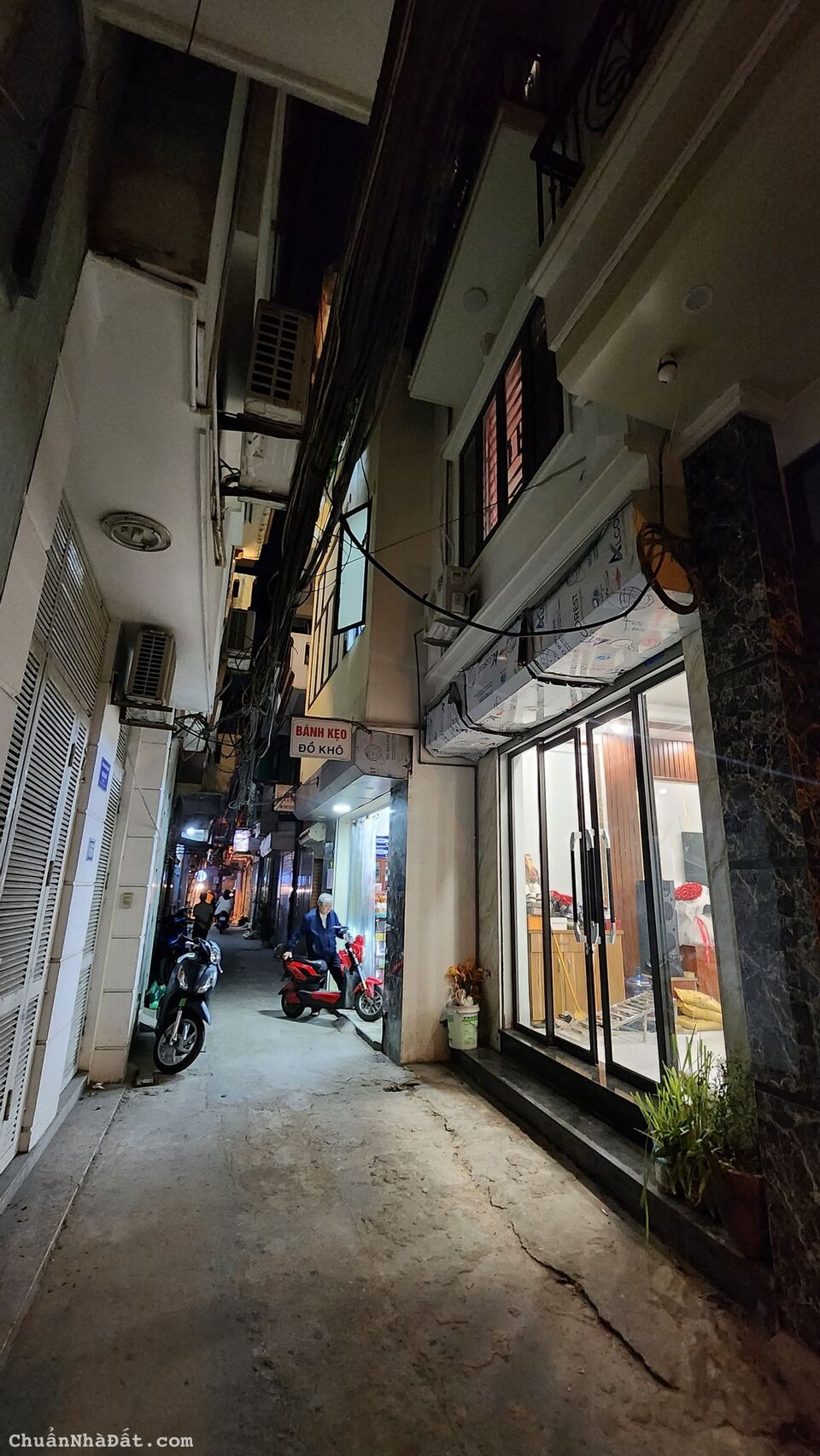 Bán nhà Ngõ Thống Nhất Hai Bà Trưng mặt ngõ KD 40m 5T 4m 7 tỷ LH 0865366599