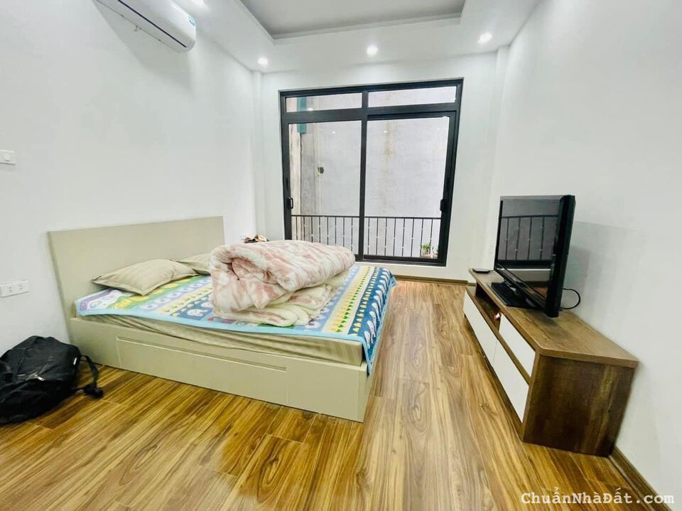 Bán nhà ngõ Tô Hoàng Hai Bà Trưng nhà siêu đẹp gần phố 50M 5T MT 4m 5tỷ LH 0865366599