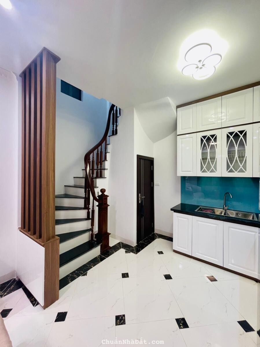 BÁN NHÀ TRƯƠNG ĐỊNH 6.3 TỶ 35m 5 TẦNG MT 4m NHÀ MỚI QUẬN TRUNG TÂM NỞ HẬU