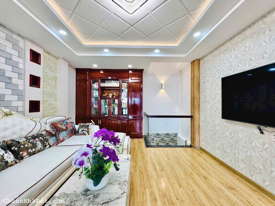 Siêu phẩm 78m2 Cộng Hòa, P. 4, Tân Bình. Giá 3 tỷ 280. Hẻm 6m, xây 1 trệt 3 lầu. Gần sân bay Siêu phẩm 78m2 Cộng Hòa, P. 4, Tân Bình. Giá 3 tỷ 280. Hẻm 6m, xây 1 trệt 3 lầu. Gần sân bay